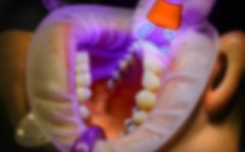 �����۵���Ĭ����˵˵