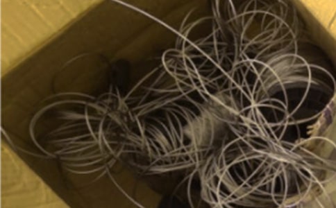 ���۸�˿�ռ�