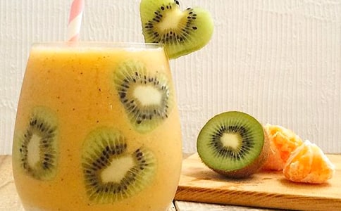 ��Ȼ��֭�������ɺȵ�ɫ��