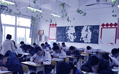 ��ƴ�ҵ�ʸ�����ѵ�ĵ����3ƪ_��ѵ�ĵ�