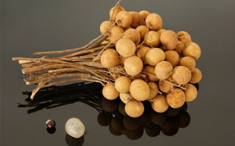 《龙眼与伞》的阅读答案