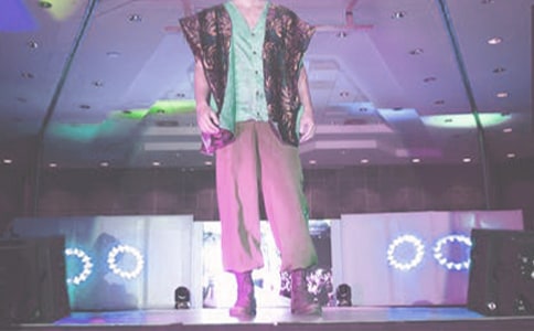 �����ģ�ض�̨��