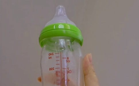 ���Ӧ��Ӥ��������ƿ 