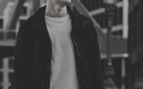 �Ŵ��������ӵ�ʫ��