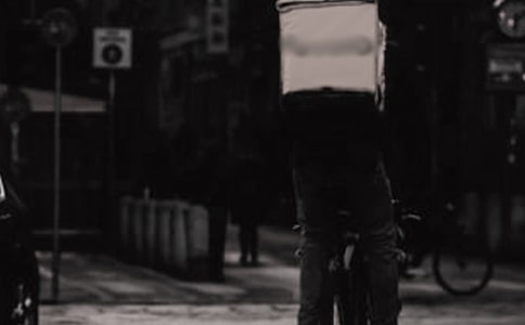 ����Ա����