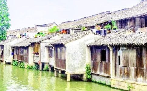 ����������