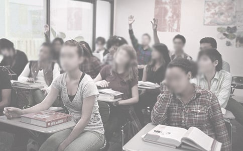 关于大学生英文自我介绍通用