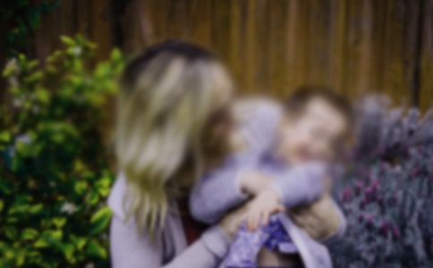 ���ڰ�ĸ�׵Ĺ�ʫ