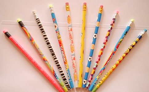 ��ѡǦ�ʵĻ�����300����ƪ