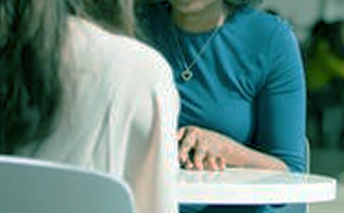 ��ѯ��Ŀ��������ְ������