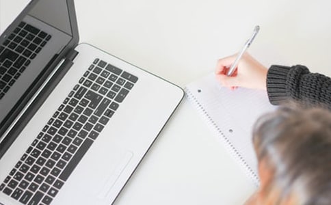 定格在记忆中的画面为话题的记事作文600字