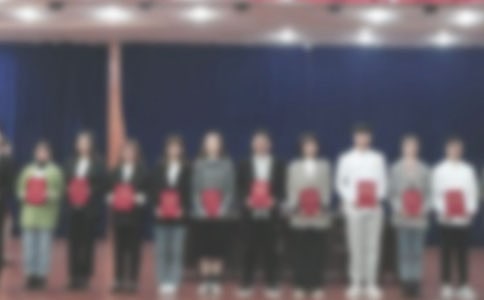 ��ĩ����У�����Ը巶�ģ���ѡ12ƪ��