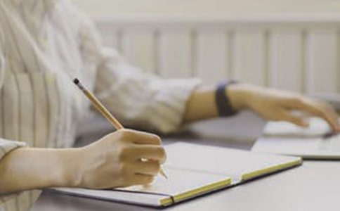 ���ر���ƽ������������1000��15ƪ