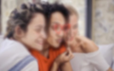 孤独的妇女六年级作文