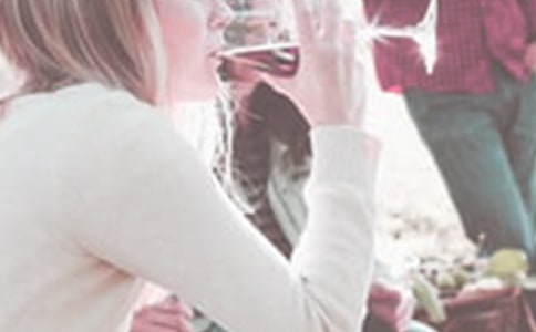 һ���˺ȾƷ�����Ȧ��˵˵330��