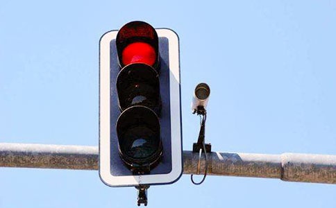 写微笑的作文:红绿灯前的微笑