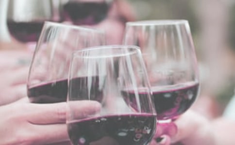 关于蒙古族的敬酒礼仪