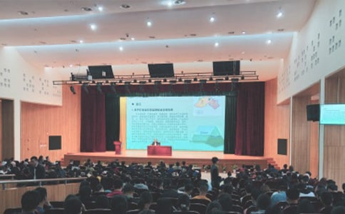 小升初开班典礼讲话稿(精选6篇)