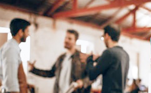 ���Ŵ�ͻ���ҵ���ͻ����������и巶��