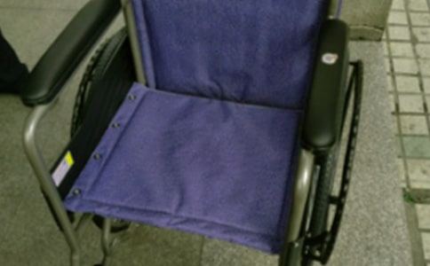 《轮椅上的霍金》教学反思