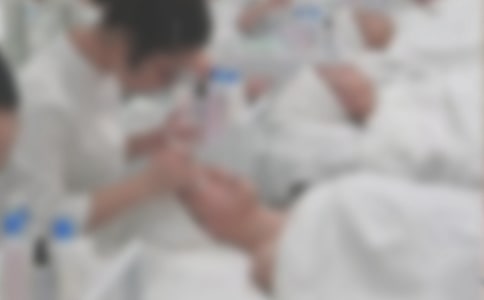 小区里的美容师作文400字