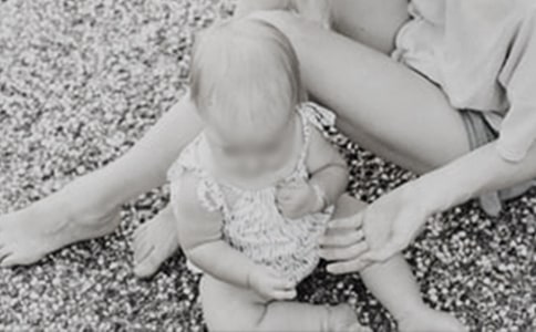 Ů���¸��׵ĵ��ʷ���