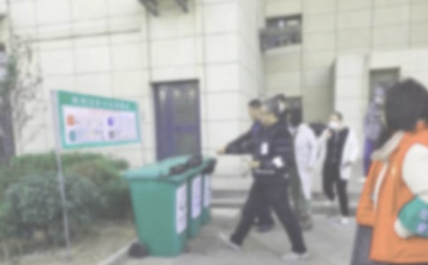 ���ر������������ƶ�