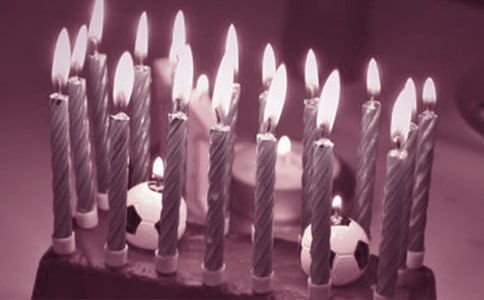 ����ף����