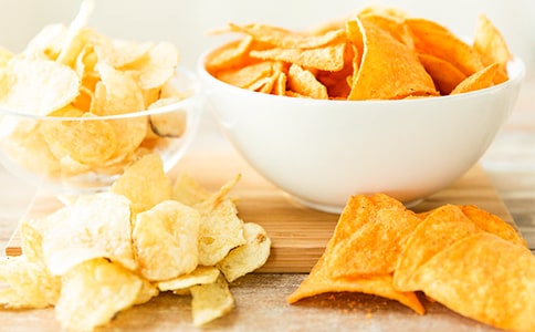 挤眉弄眼吃薯片游戏作文