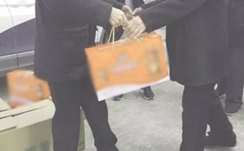 第一次送礼物作文4篇