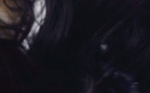 描写胡须头发的词语句子