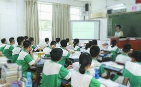 ��ѧ��У԰����