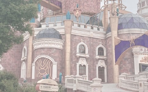 好玩的迪士尼游乐园三年级作文