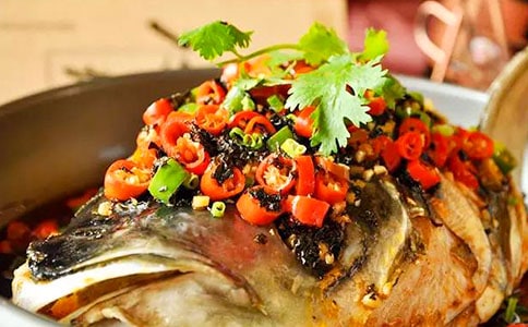 关于妈妈爱吃鱼头400字作文-小学五年级写人作文