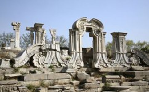 ���ڡ�Բ��԰�Ļ��𡷵Ľ�ѧ��Ʒ���