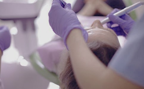 描述智齿的文艺句子