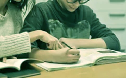 中学生安全承诺书【精】