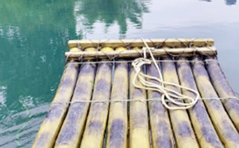 尚湖竹筏游作文